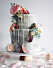  Grå bröllopstårta med rosor och fikon.