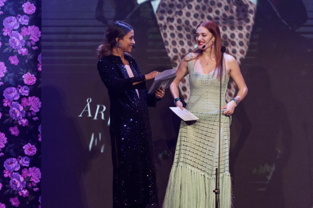 Icona Pop visade upp flera olika looks.