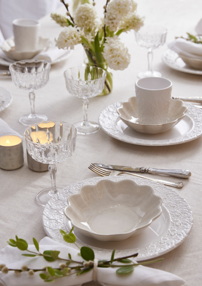 Mix in season's flowers and plants for a more elegant statement. Nature table setting inspiration