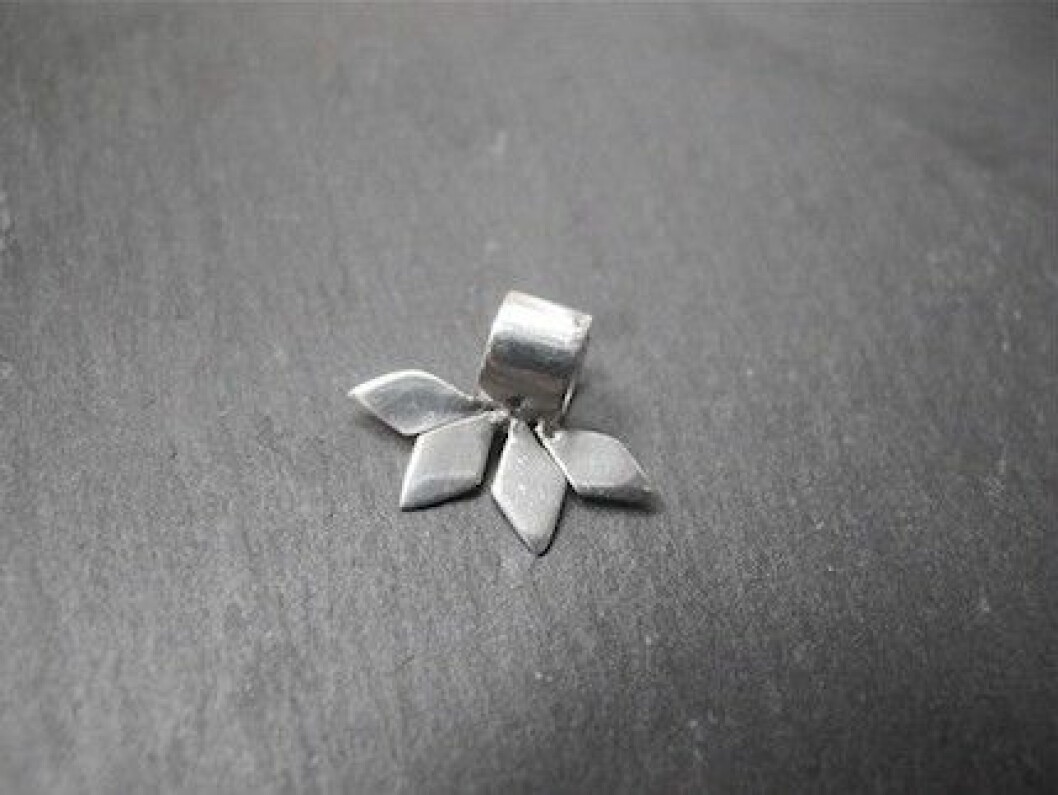 Earcuff i silver, 990 kr, Animus