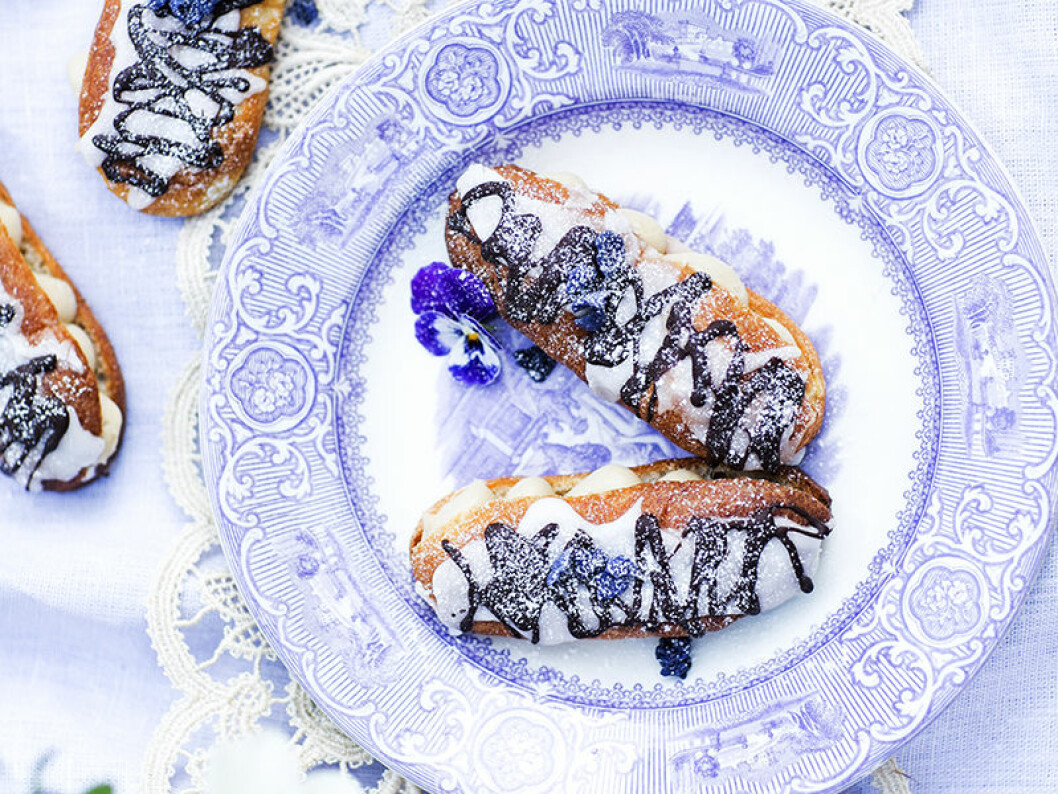Eclairs med moccakräm.