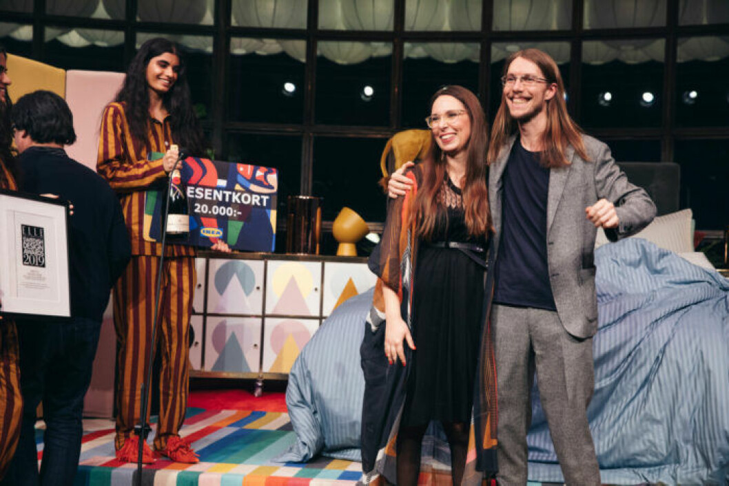 Emma Marga Blanche och Fredrik Färg är glada över vinsten på ELLE Decoration Swedish Design Awards 2019