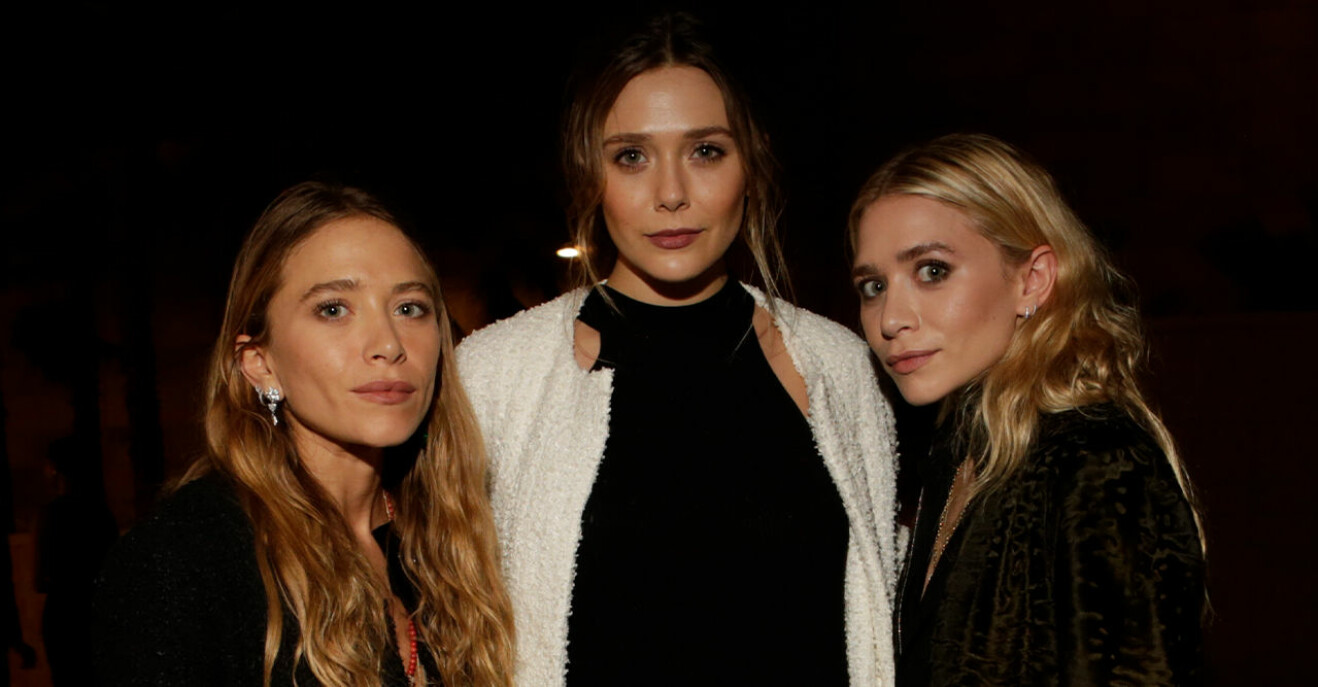 Systrarna Olsen uppklädda i natten.