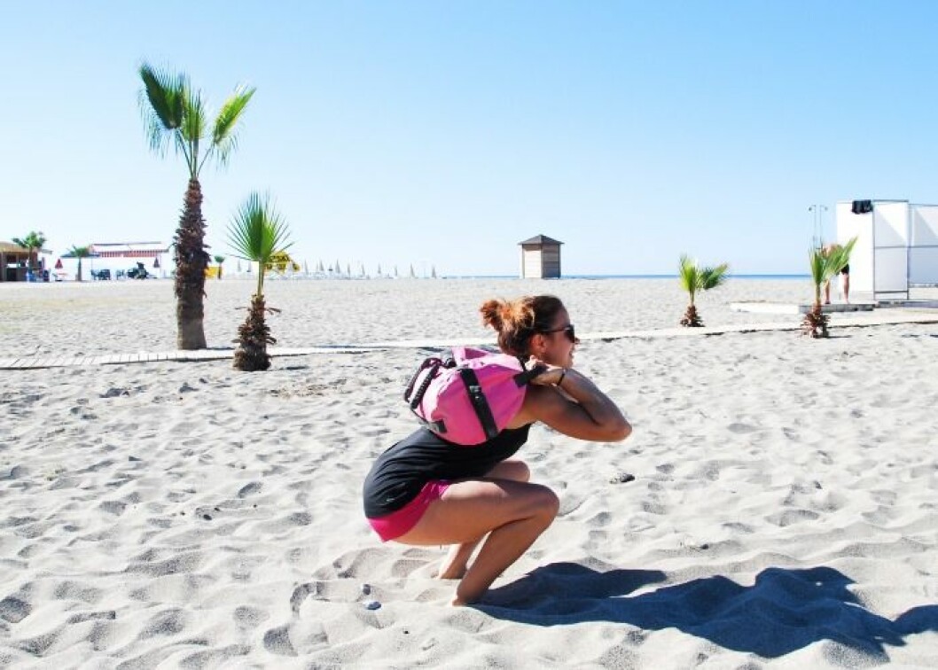 elle-fannie-redman-squats1