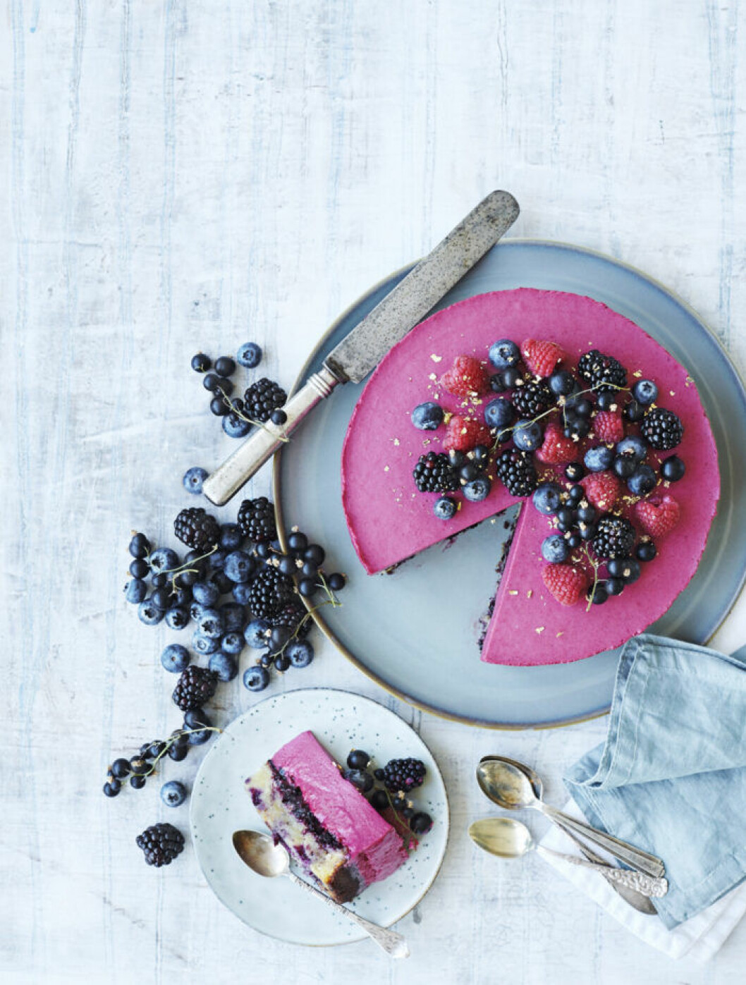 Galet god moussetårta, ett av alla fantastiska recept i nya ELLE mat & vin bakspecial. Foto: Betina Hastoft, Maria Fabricius Tegner. ELLE mat & vin bakspecial