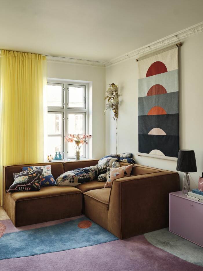Foto: Andrea Papini, Styling: Marie Monrad Granbøl färgstark maximalistisk inredningsstil hos poppykalas i köpenhamn
