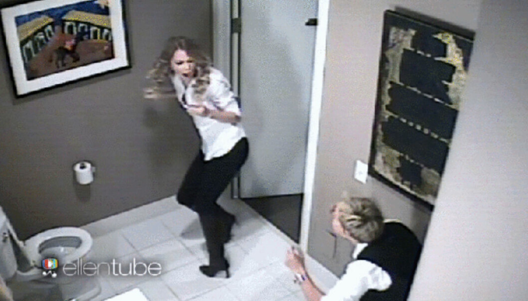 #tbt När Ellen DeGeneres skrämde Taylor Swift så hon ramlade