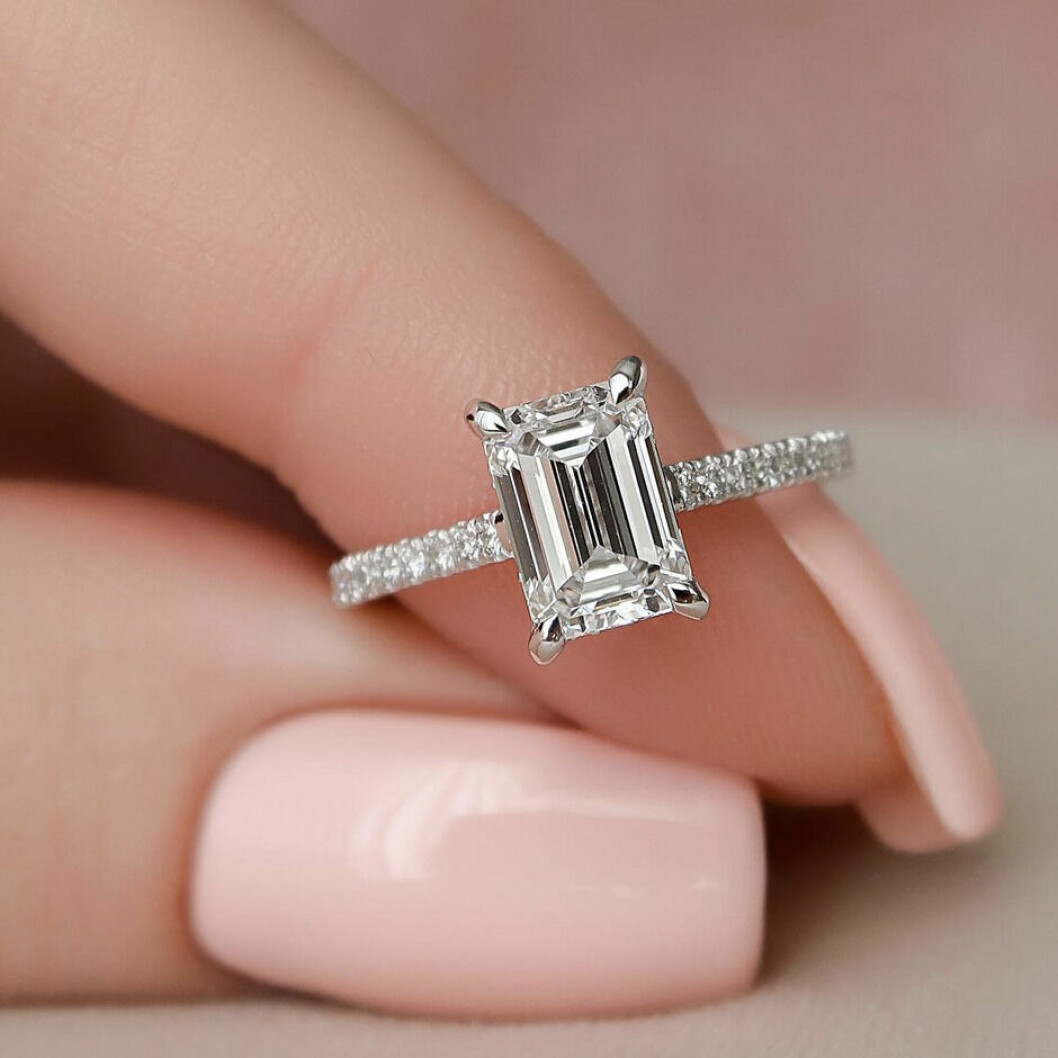 Foto: <a href="https://www.instagram.com/p/CYm1iCooG4N/?utm_medium=share_sheet">Keyzar jewelry</a> Smaragdslipad diamant