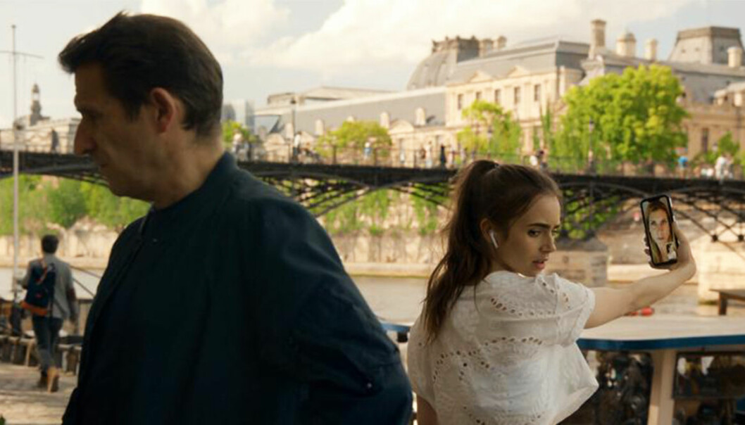 Emily in Paris joggar