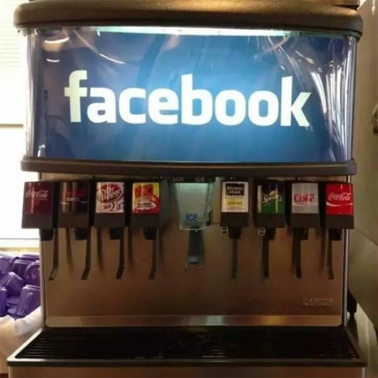 Dricka hos Facebook. 