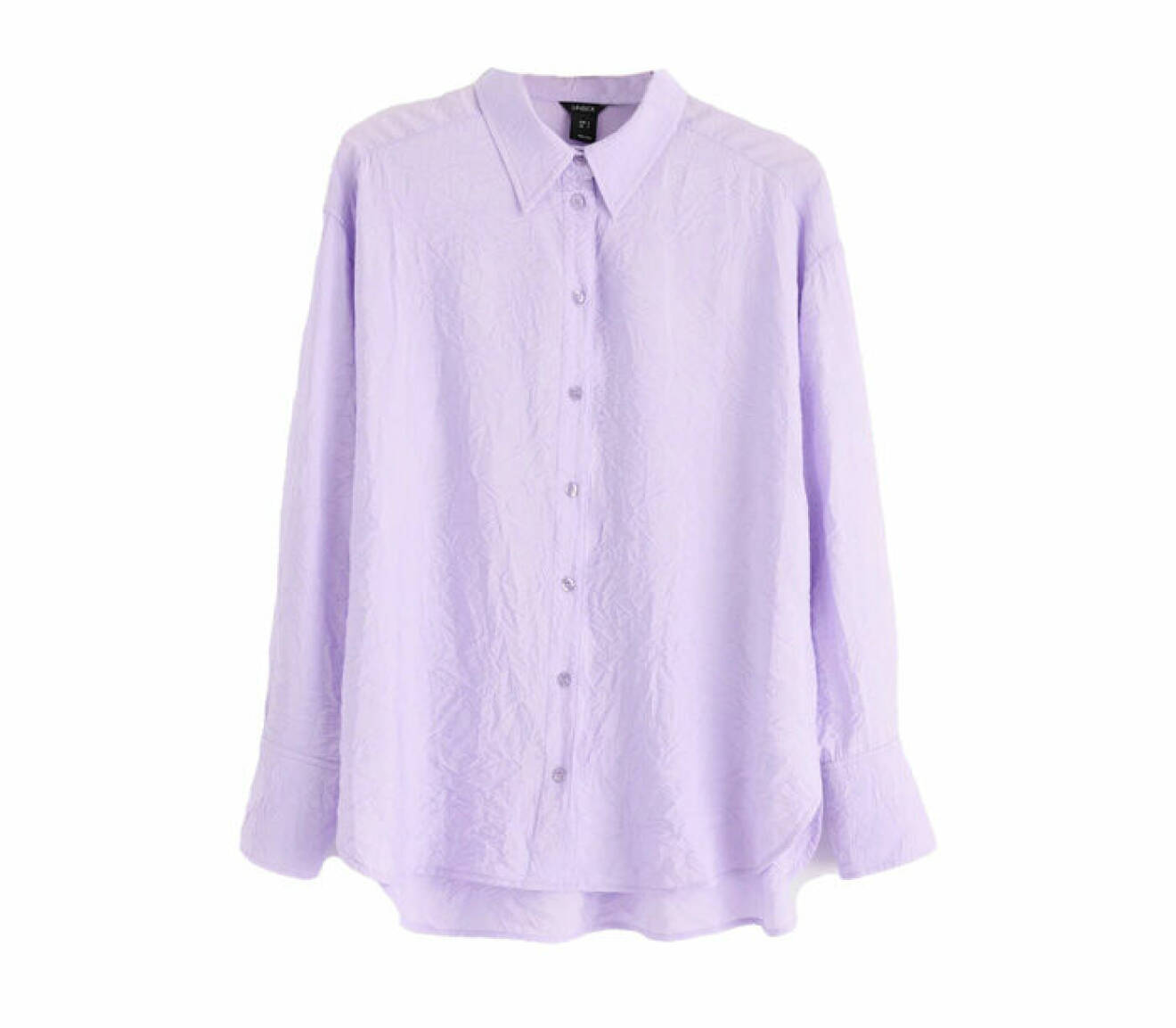 lila skjorta i krinklad material med långa ärmar från Lindex