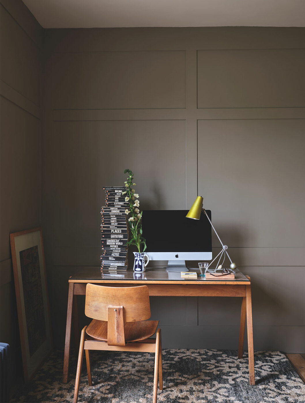 <em>Broccoli Brown</em> är en jordig kulör från Farrow & Ball. Foto: Farrow & Ball Broccoli Brown från Farrow & Ball