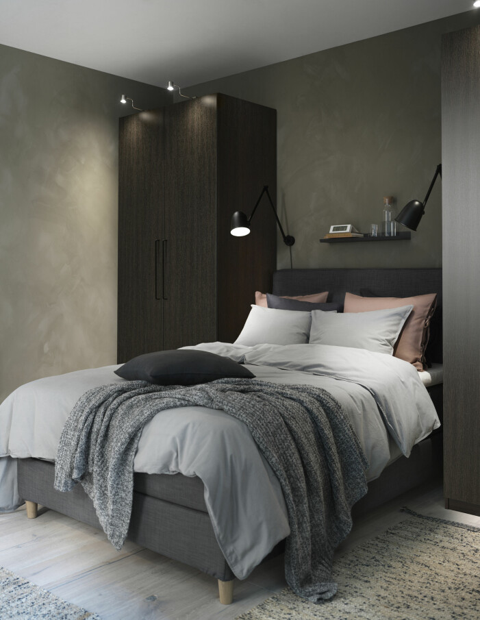 Se till att lämna alla elektroniska prylar utanför sovrummet när det är dags att lägga sig för en bättre natts sömn. Foto: Ikea. Så inreder du sovrummet enligt feng shui, ingen elektronik