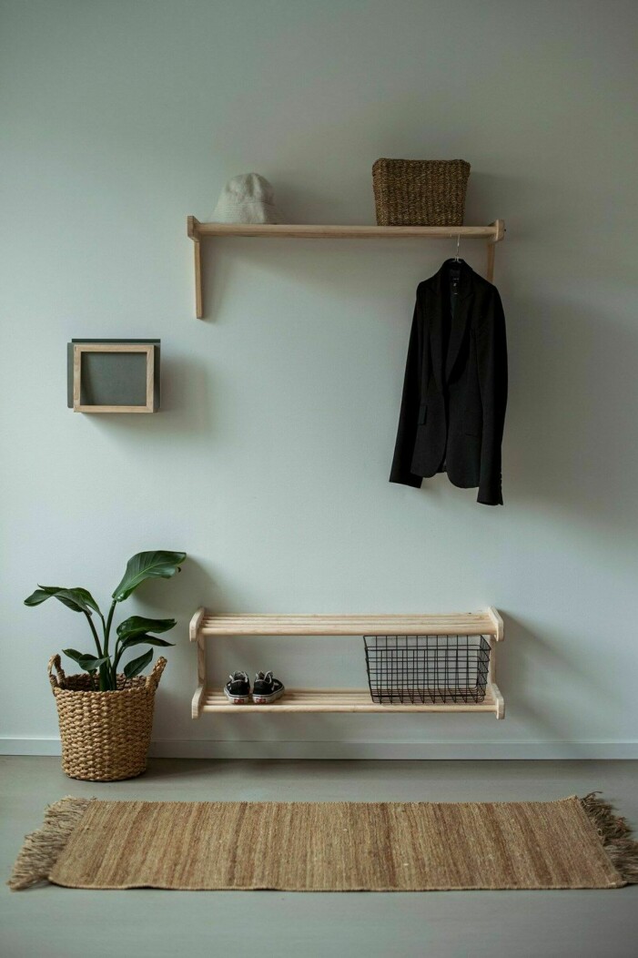 Se till att hemmet får en lugn känsla redan från första början genom att lägga lite extra krut på hallen. Foto: Granit. Inred med feng shui i hallen