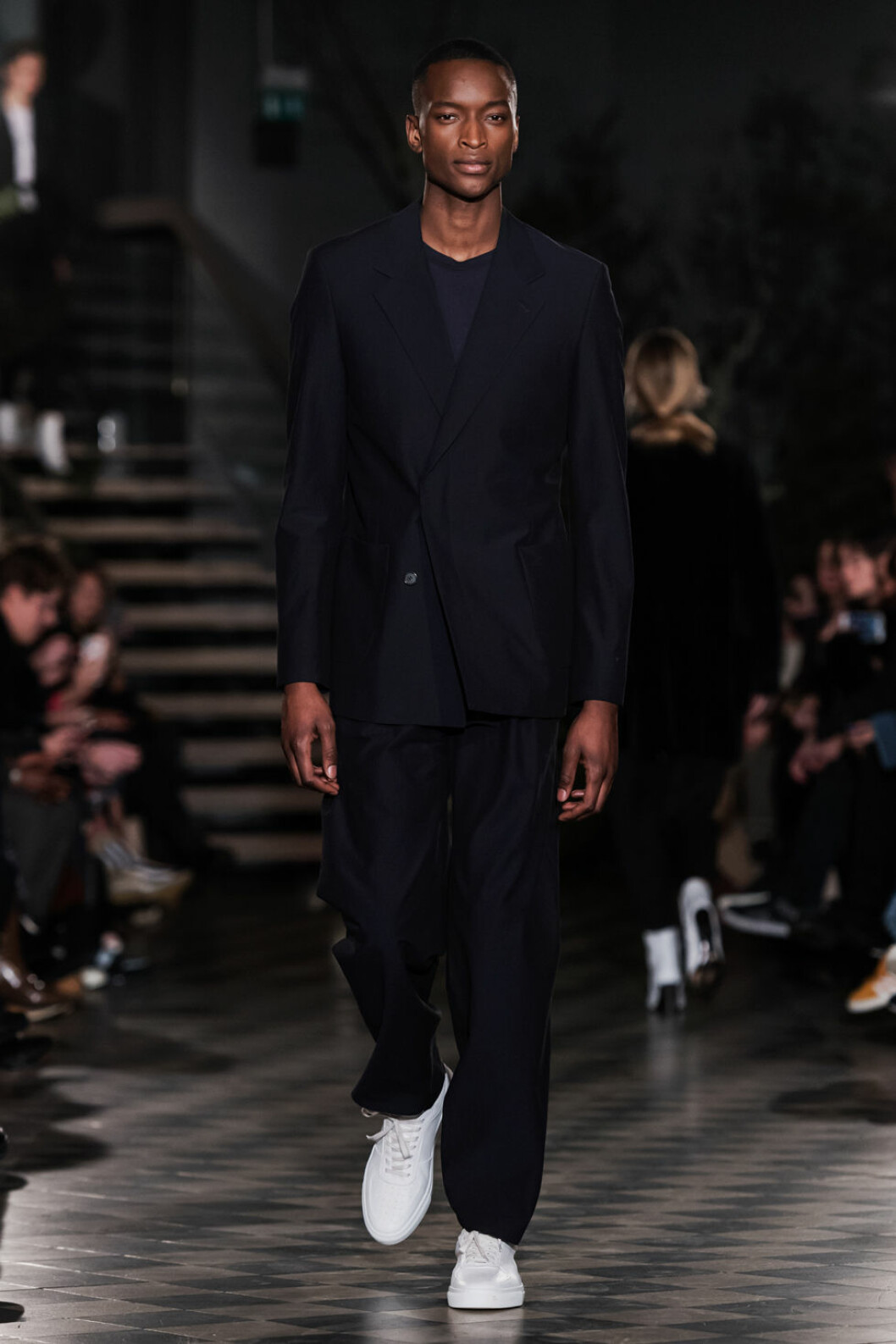 Filippa K AW 18, kostym på man.