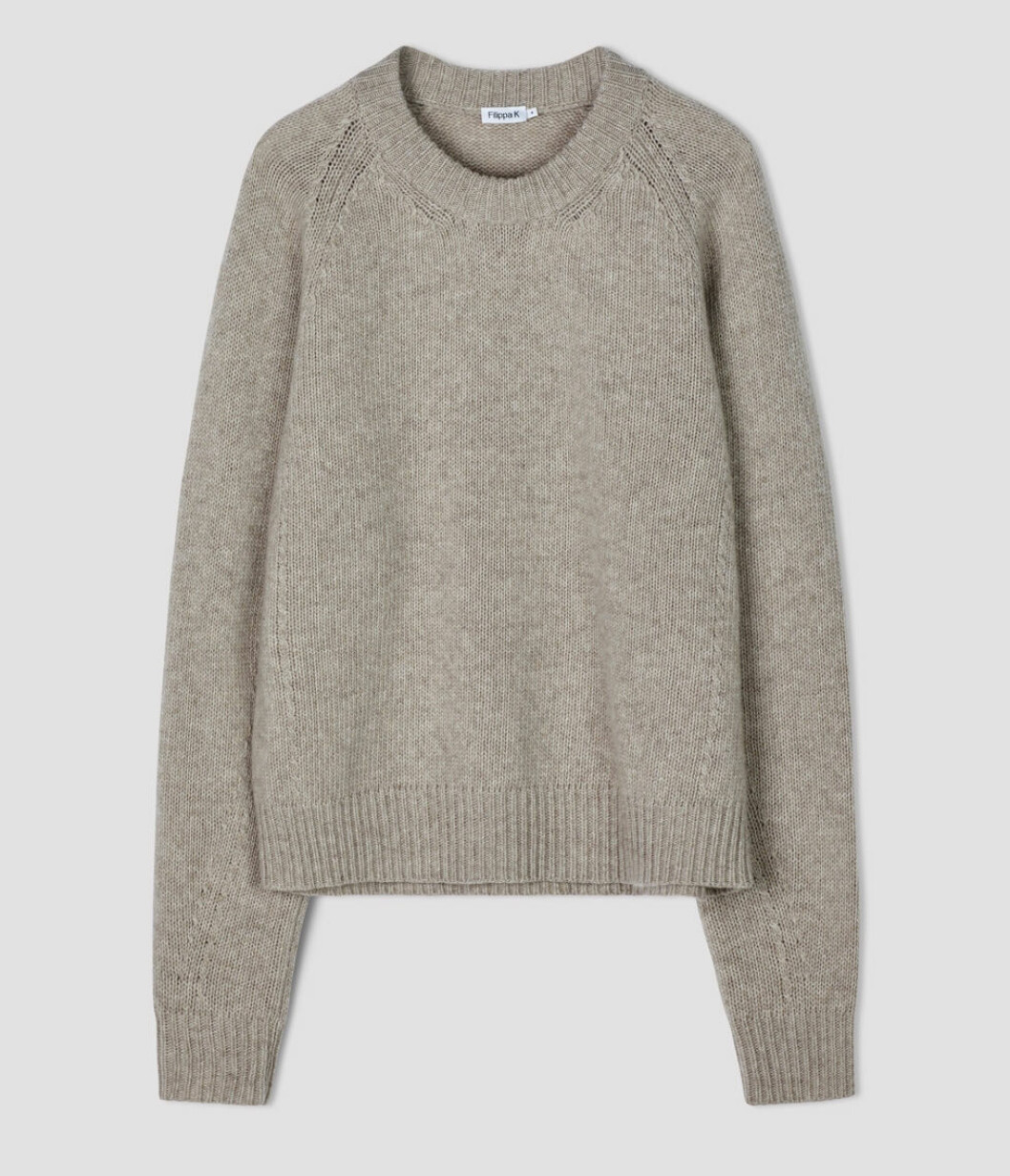 Beige stickad tröja från Filippa K