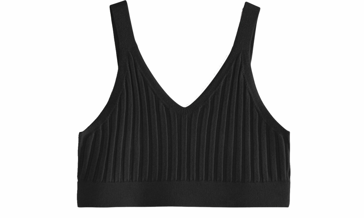 svart ribbstickad topp