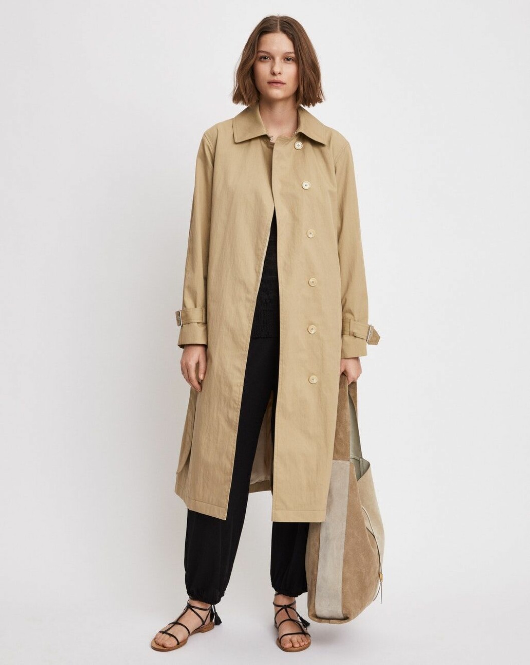 Sandfärgad trenchcoat med knappar från Filippa K.