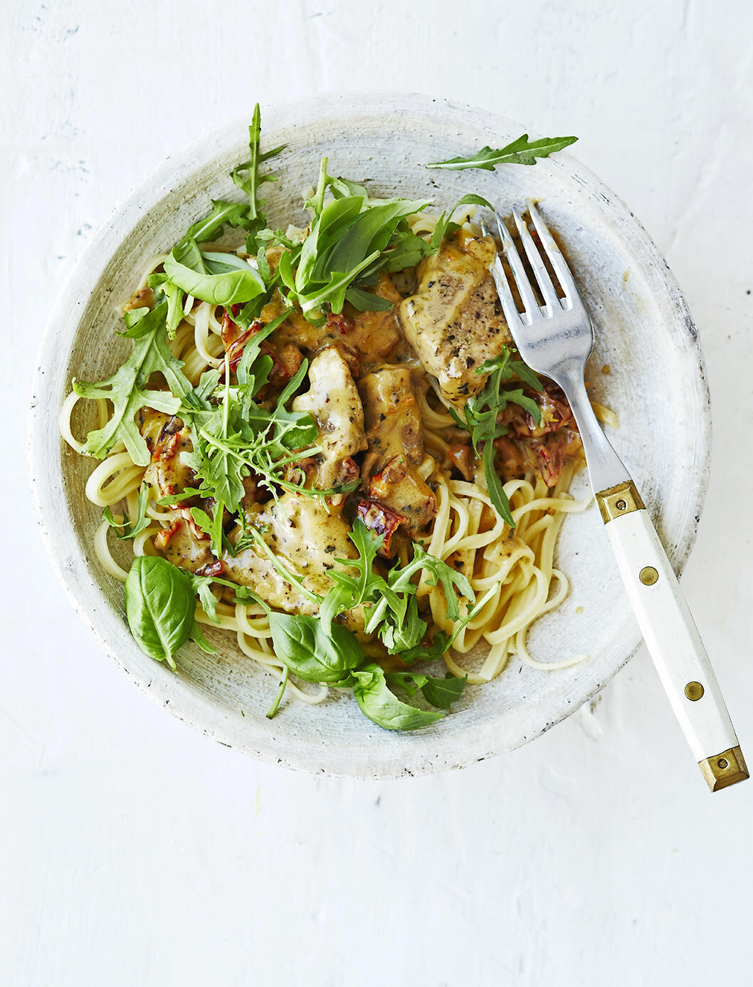 Sagolikt god pasta med fläskfilé i gräddig sås. Recept fläskfilépasta