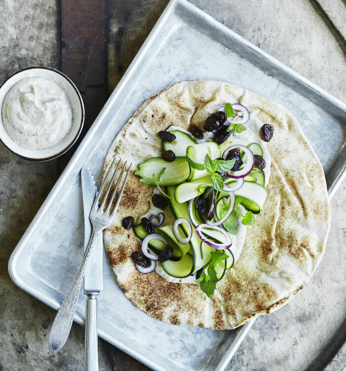 Så gör du flatbröd med zucchini och baba ganoush