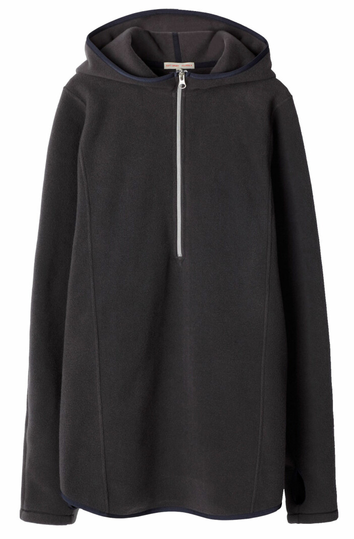 Fleecetröja från Filippa K med huvtröja och dragkedja.