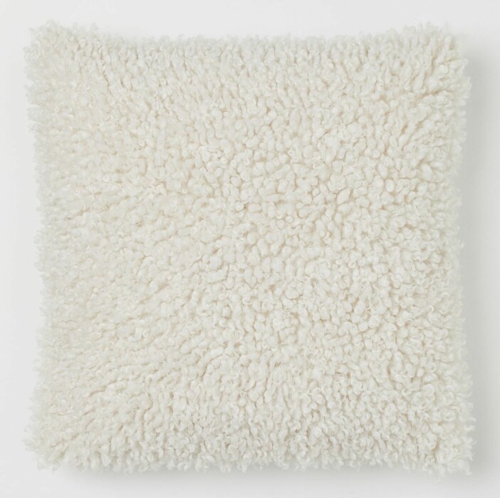 Fluffig kudde från H&M Home.