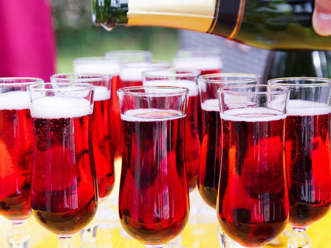 Fördrink med glögg och mousserande. Fördrink med glögg och mousserande.