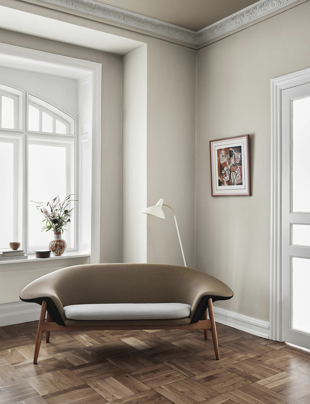 Ny twist på 50-talsklassikern <em>Fried Egg</em> från Warm Nordic – ett tecken i tiden på den rådande vintage- och second hand-vurmen. Fried Egg soffa från Warm Nordic