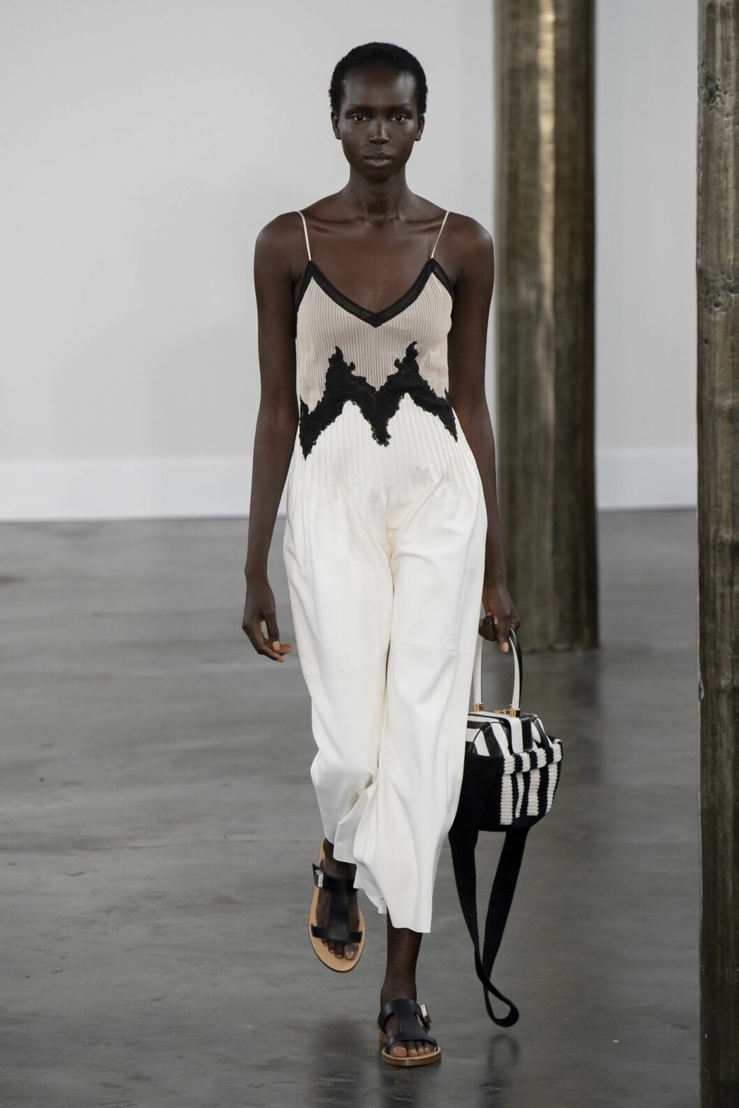 Slipklänning från Gabriela Hearst SS20.