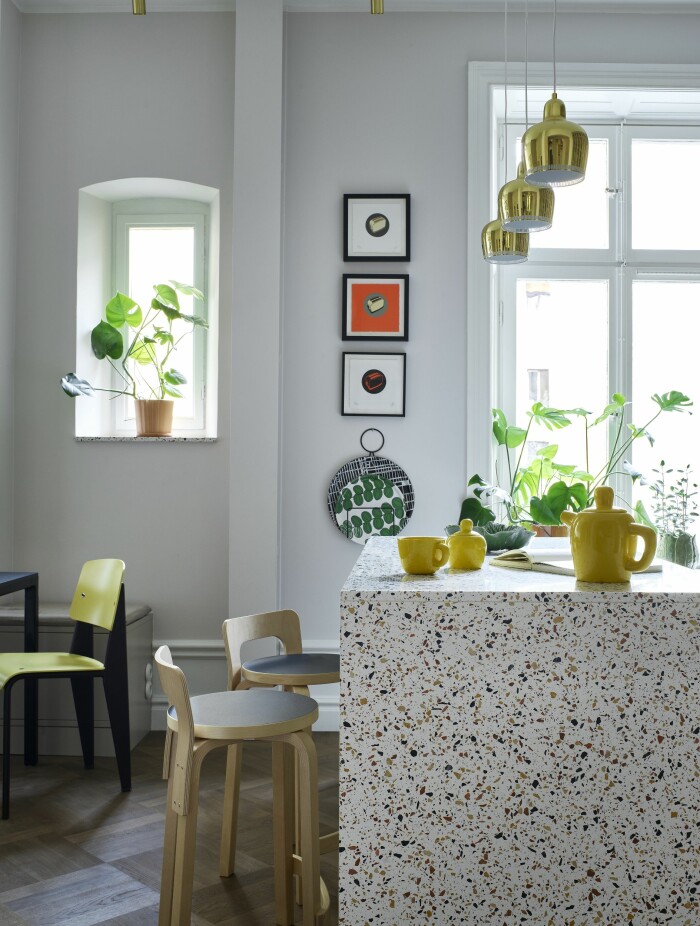 Hemma hos Gabriella Gullberg Stockholm köksö terrazzo