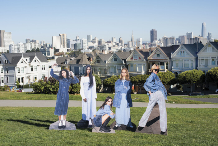 Kampanjen är fotad av fotografen Rosie Marks på olika platser i London, Köpenhamn och San Francisco. Ganni x Levis San Franscico