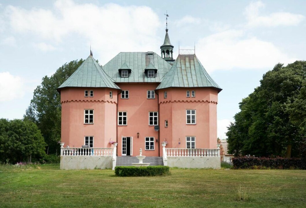 Garsnas slott till salu