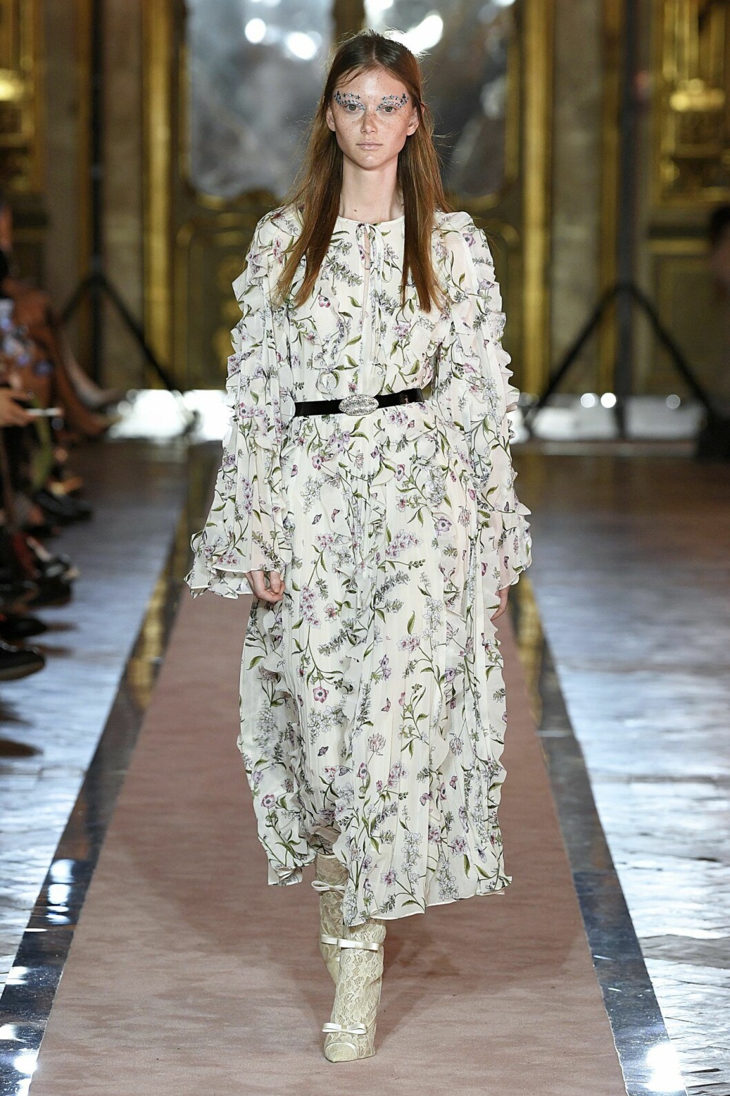 Blommig långklänning med markerad midja Giambattista Valli x H&M.
