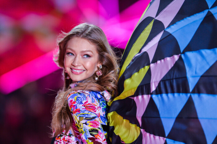 Gigi Hadid under Victoria secret fashion show 2018. Gigi Hadid Victorias secret fashion show 2018