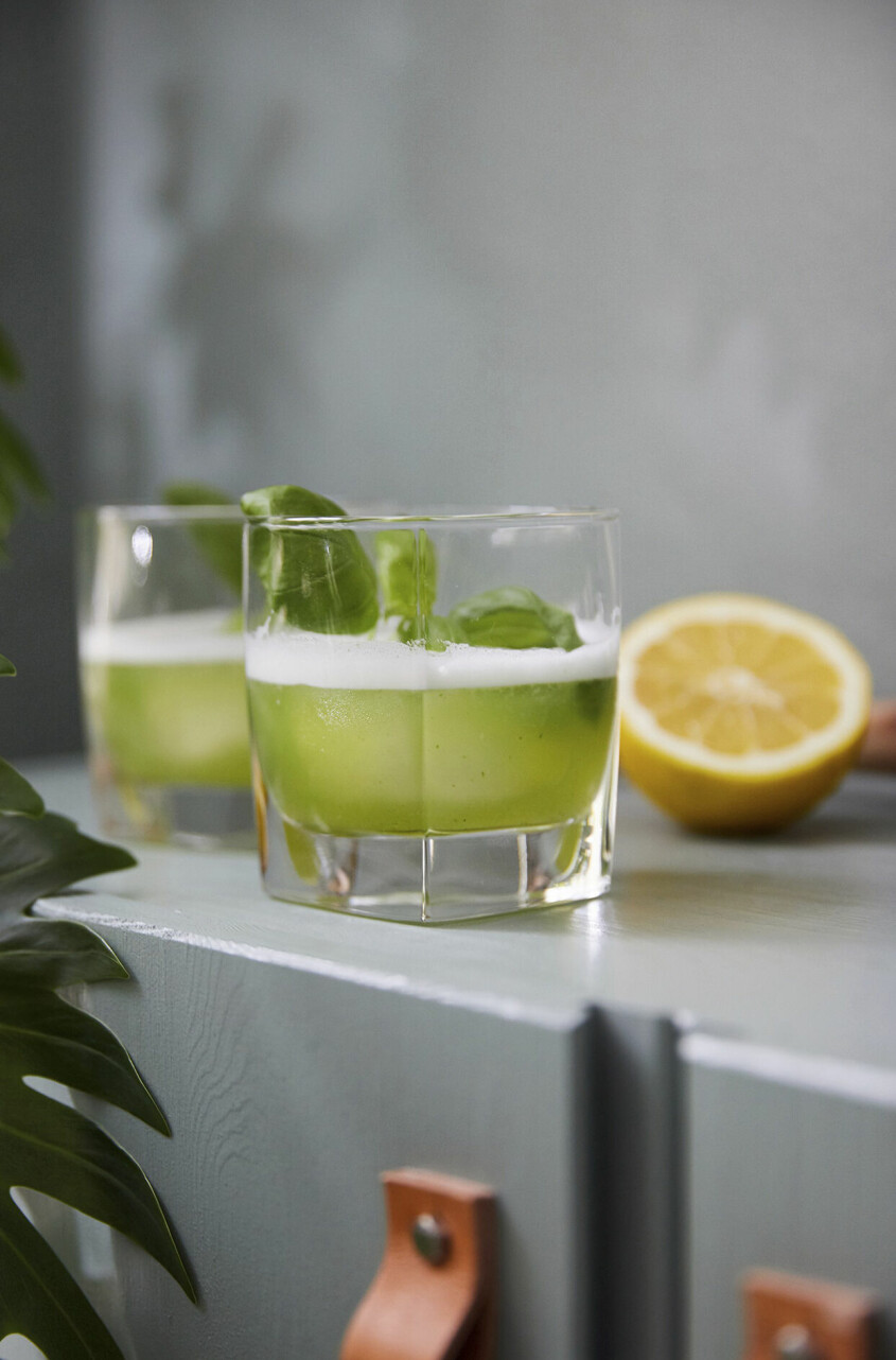 Grön och frisk gin basil smash – en drink för ginälskaren