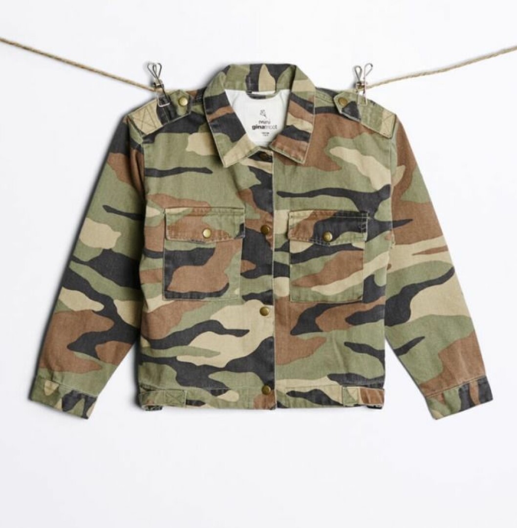 Gina tricot mini barnkollektion militärgrön