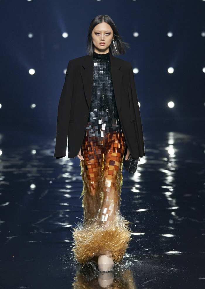 Givenchy AW21. Paljettklänning