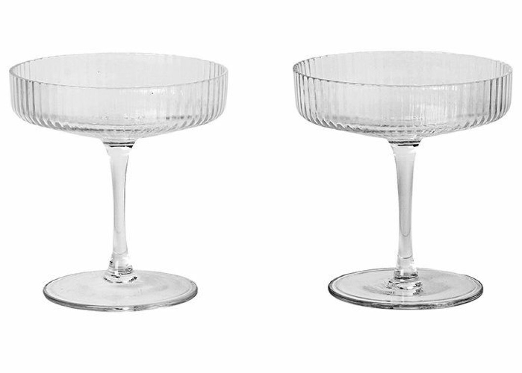 Glas som även fungerar som dessertskål