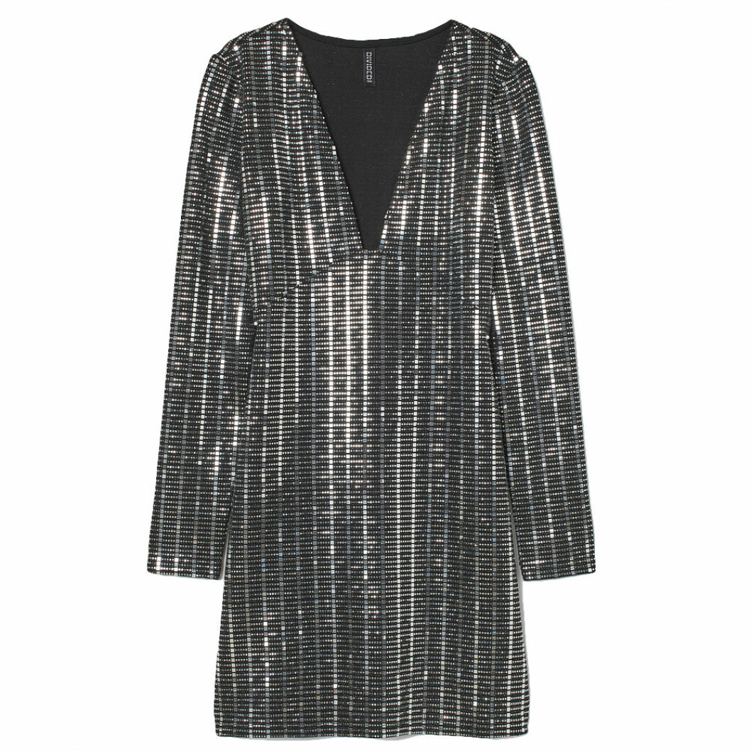Glittrig figurnära klänning från H&M