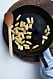 Gnocchi med skogschampinjoner, rödlök och hasselnötter, steg 4