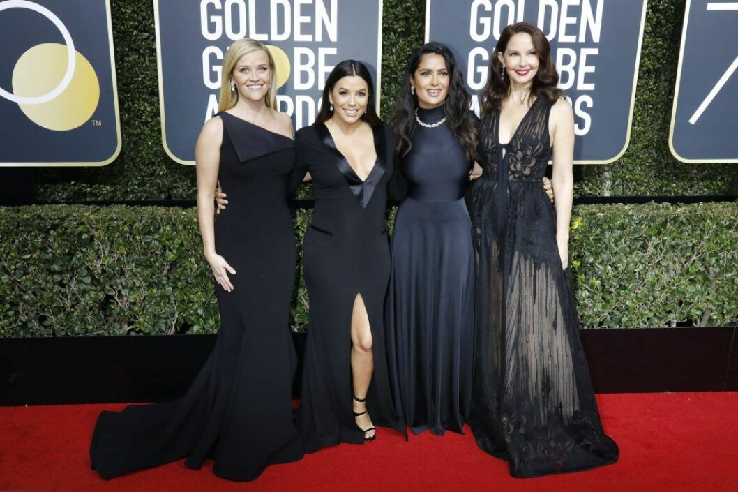 Reese Witherspoon, Eva Longoria, Salma Hayek, Ashley Judd på Golden Globe-galan 2018. Svartklätt på Golden globe-galan 2018.