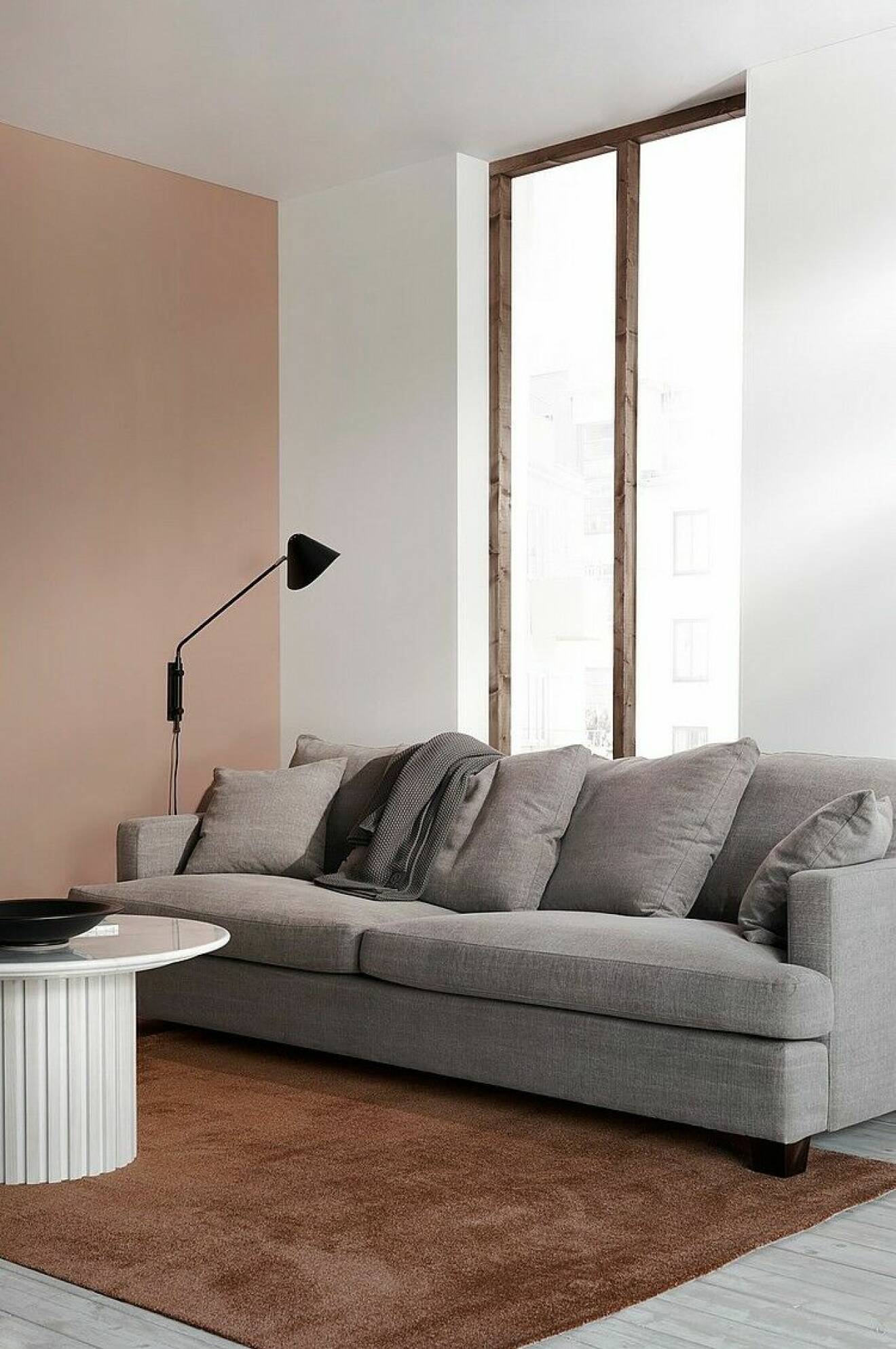 soffa i grå nyans från Ellos Home