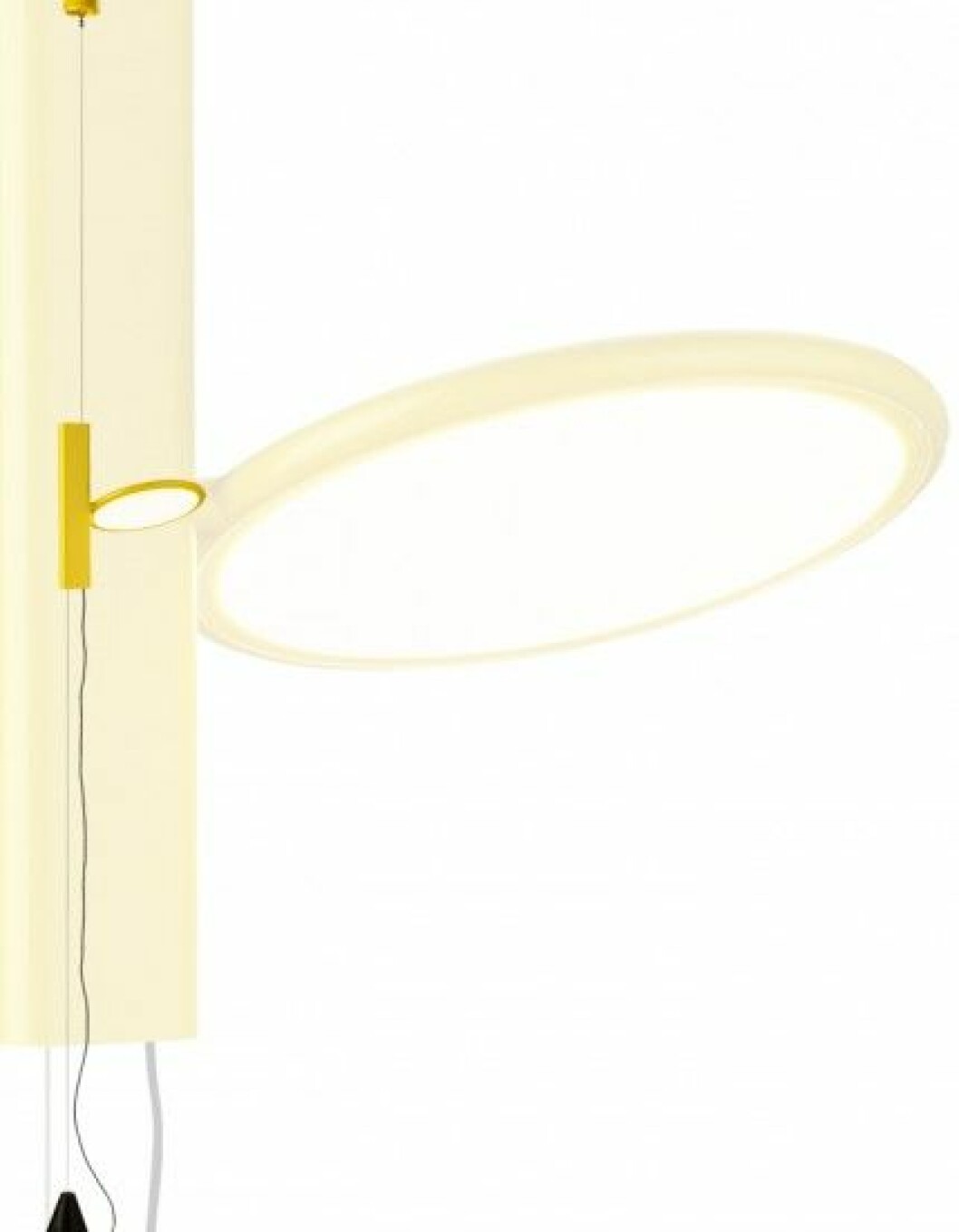 <strong>Namn:</strong> Konstantin Grcic<br><strong>Bakgrund:</strong> Född 1965 i München, utbildad till finsnickare på John Makepeace School och sedan till industridesigner på Royal College of Art i Storbritannien. Startade Konstantin Grcic Industrial Design i München 1991.<br><strong>Aktuell:</strong> Med nya produkter för bland andra Magis och Flos samt med utställningen <em>Panorama</em> på ArkDes i Stockholm fram till 11 januari.<br><em>Ovan: Lampan OK för Flos är en nytolkning av Achille Castiglionis lampa Parentesi från 1971.</em> FAKTA Namn: Konstantin Grcic Bakgrund: Född 1965 i München, utbildad till finsnickare på John Makepeace School och sedan till industridesigner på Royal College of Art i Storbritannien. Startade Konstantin Grcic Industrial Design i München 1991. Aktuell: Med nya produkter för bland andra Magis och Flos samt med utställningen Panorama på ArkDes i Stockholm fram till elfte januari. Ovan: Lampan OK för Flos är en nytolkning av Achille Castiglionis lampa Parentesi från 1971.