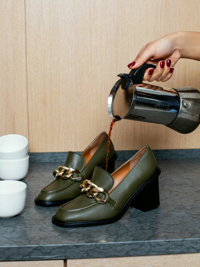 gröna loafers med klack atp atelier aw21