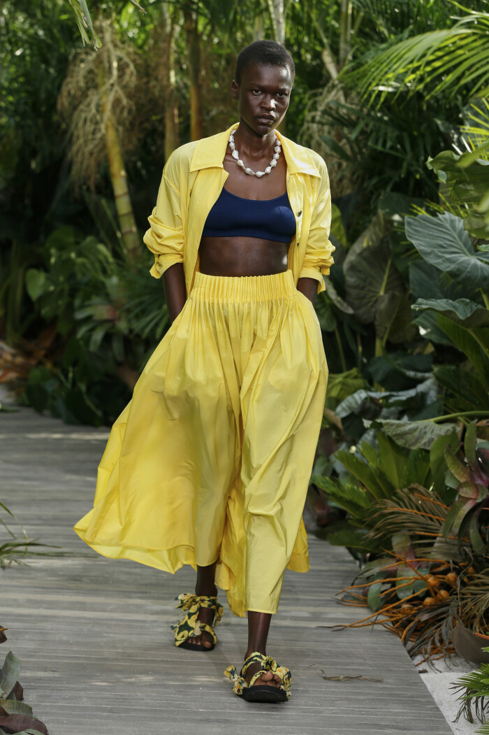 Jason Wu. gul look Jason Wu.