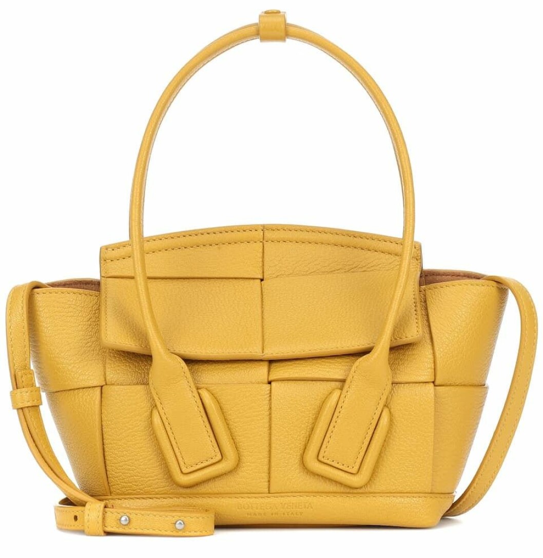 Söt väska i gult från Bottega Veneta.