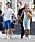 Hailey och Justin Bieber i matchande outfits i Grekland, juli 2021.