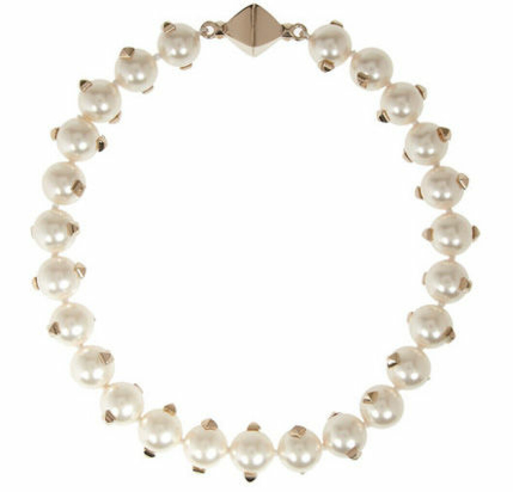 Halsband, 4 949 kr, Valentino Net-a-porter.com