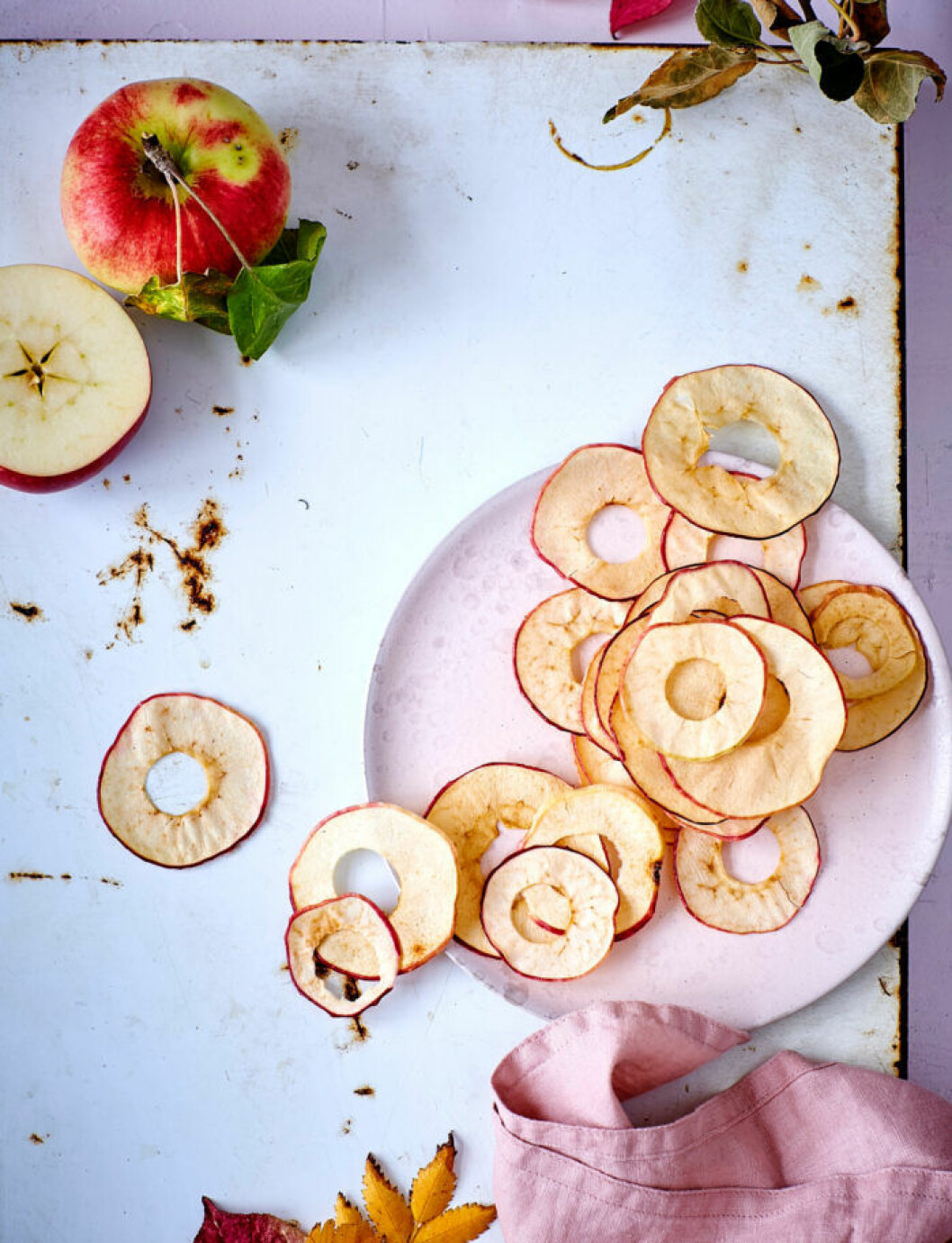 Handgjorda äppelchips. Recept på handgjorda äppelchips