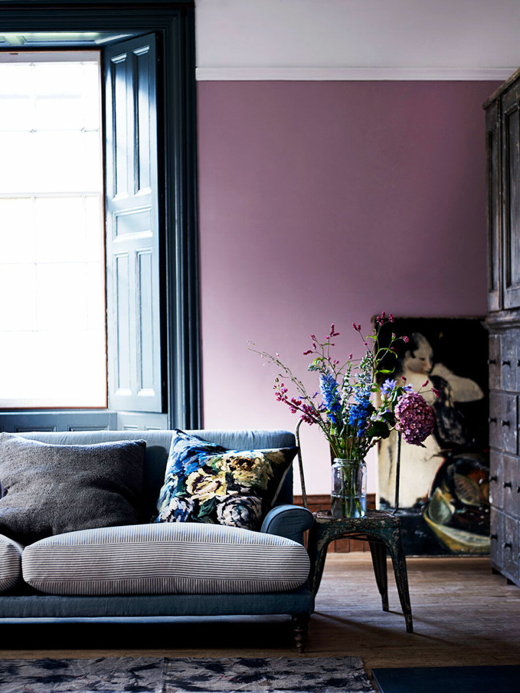 hans_blomquist_purple_wall_lila